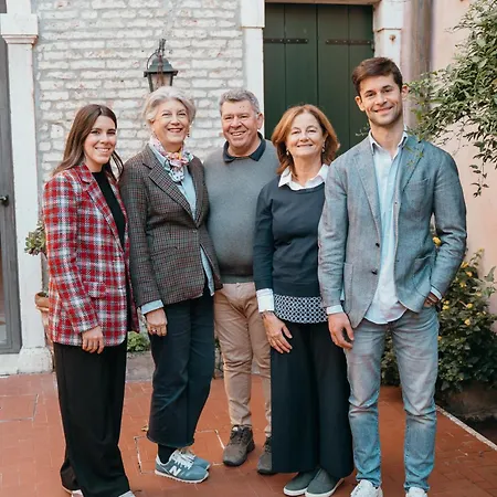 蒂沃利酒店 酒店