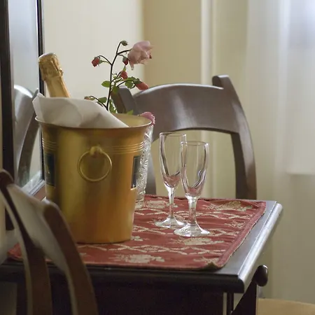 蒂沃利酒店 酒店 2*