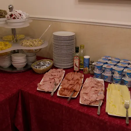 蒂沃利酒店 酒店 2*