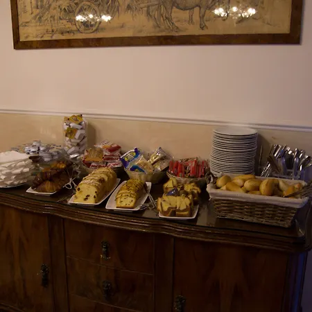 蒂沃利酒店 酒店