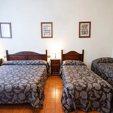 Tivoli Szálloda 2*