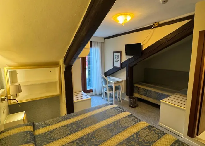 Tivoli Hotel