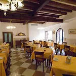 Tivoli Hotel