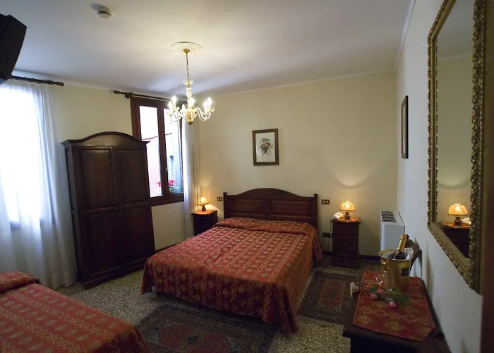 Tivoli Hotel